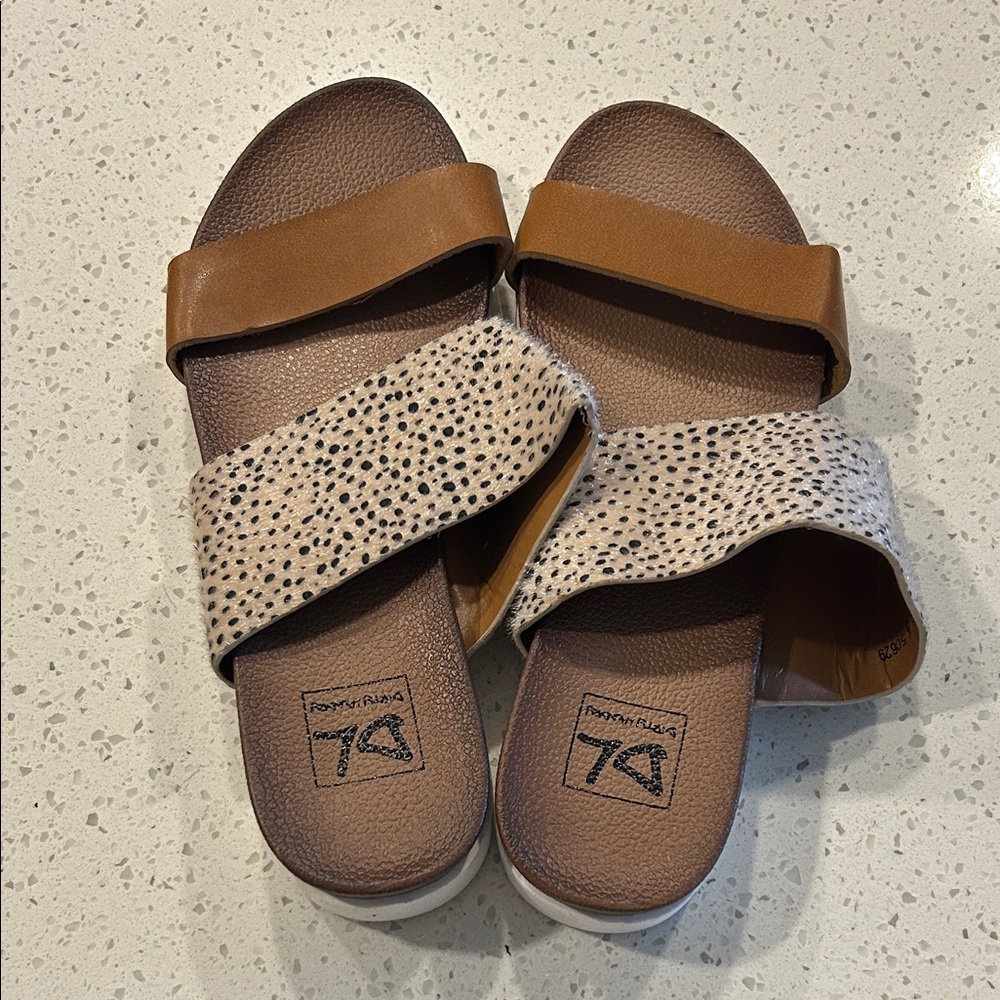 Dirty Laundry Women’s Flat Slide Sandal Tan and Leopard Print